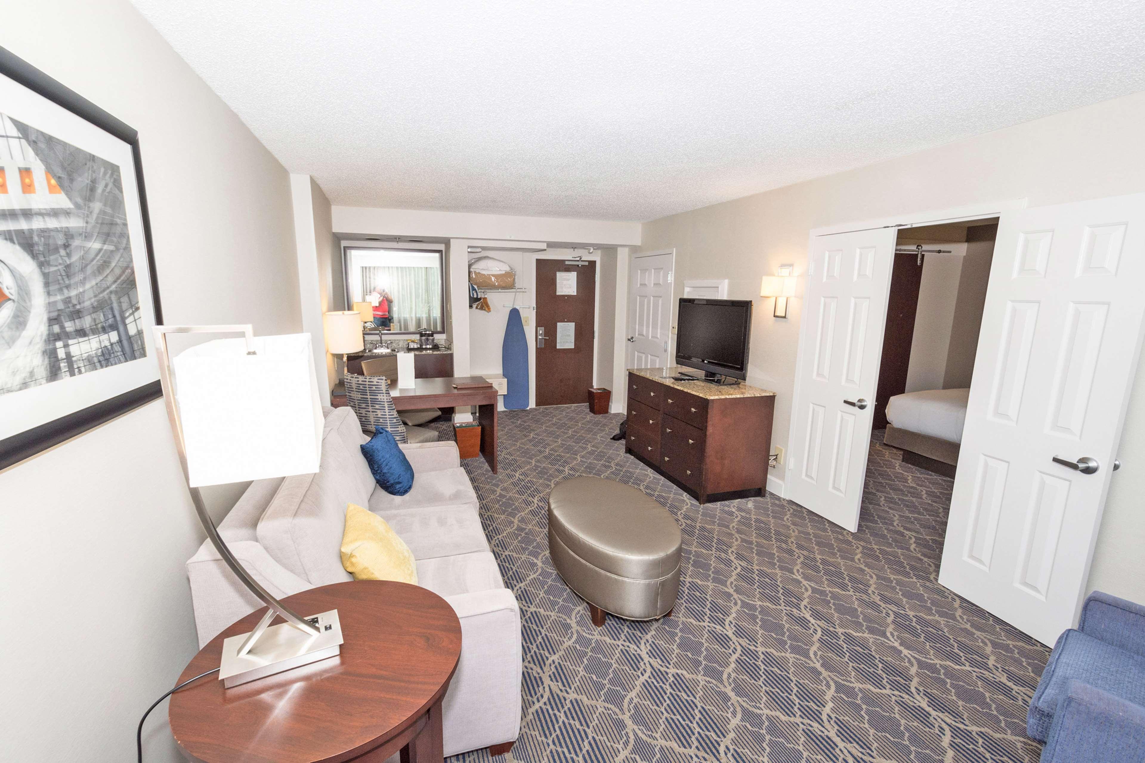 Doubletree Suites By Hilton At The Battery Atlanta Smyrna Zewnętrze zdjęcie