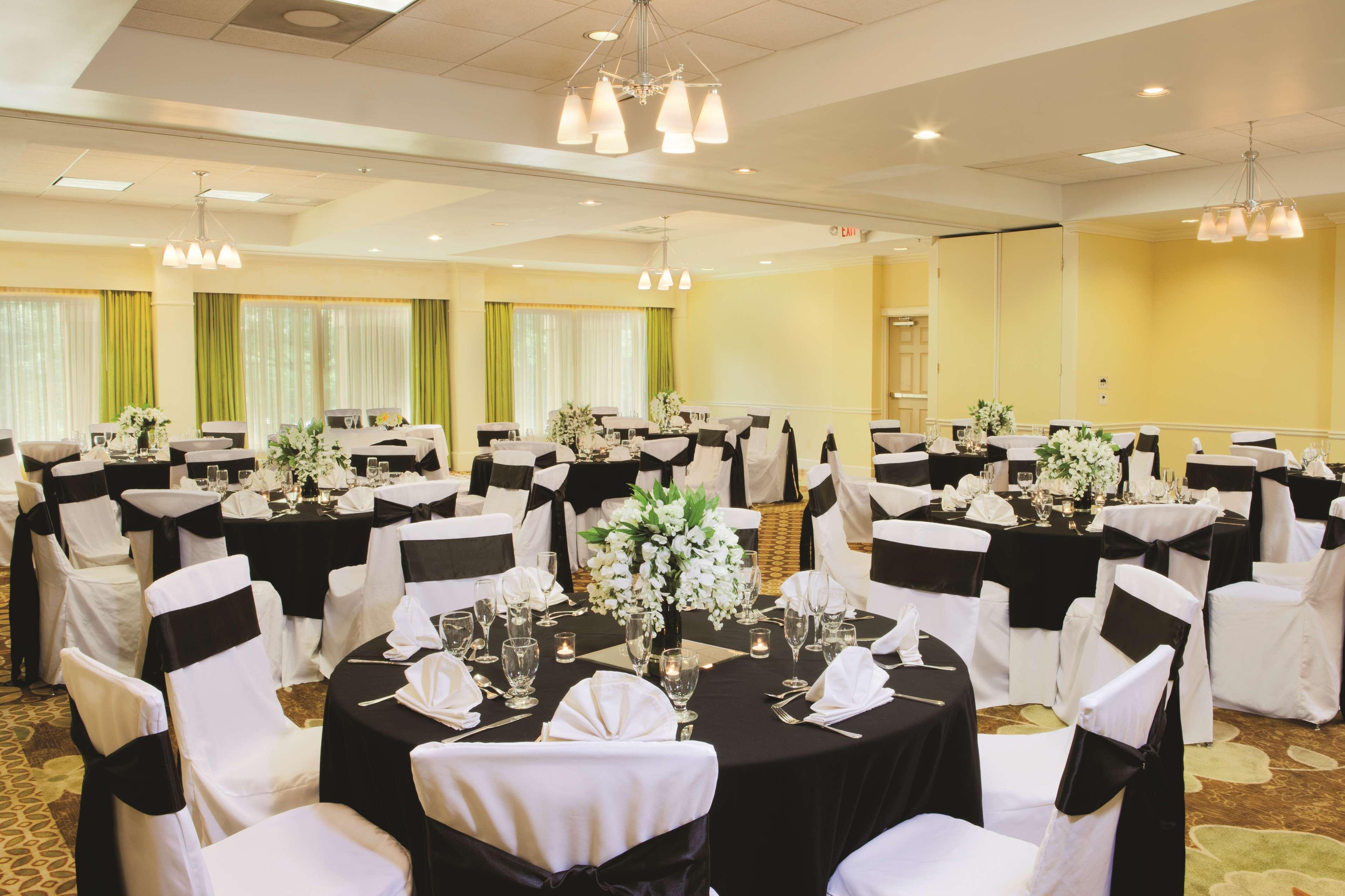 Doubletree Suites By Hilton At The Battery Atlanta Smyrna Zewnętrze zdjęcie